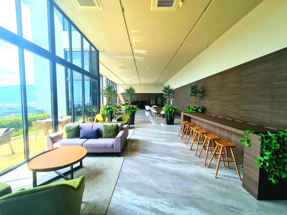 Beacon Executive Premium Suite George Town Exterior foto