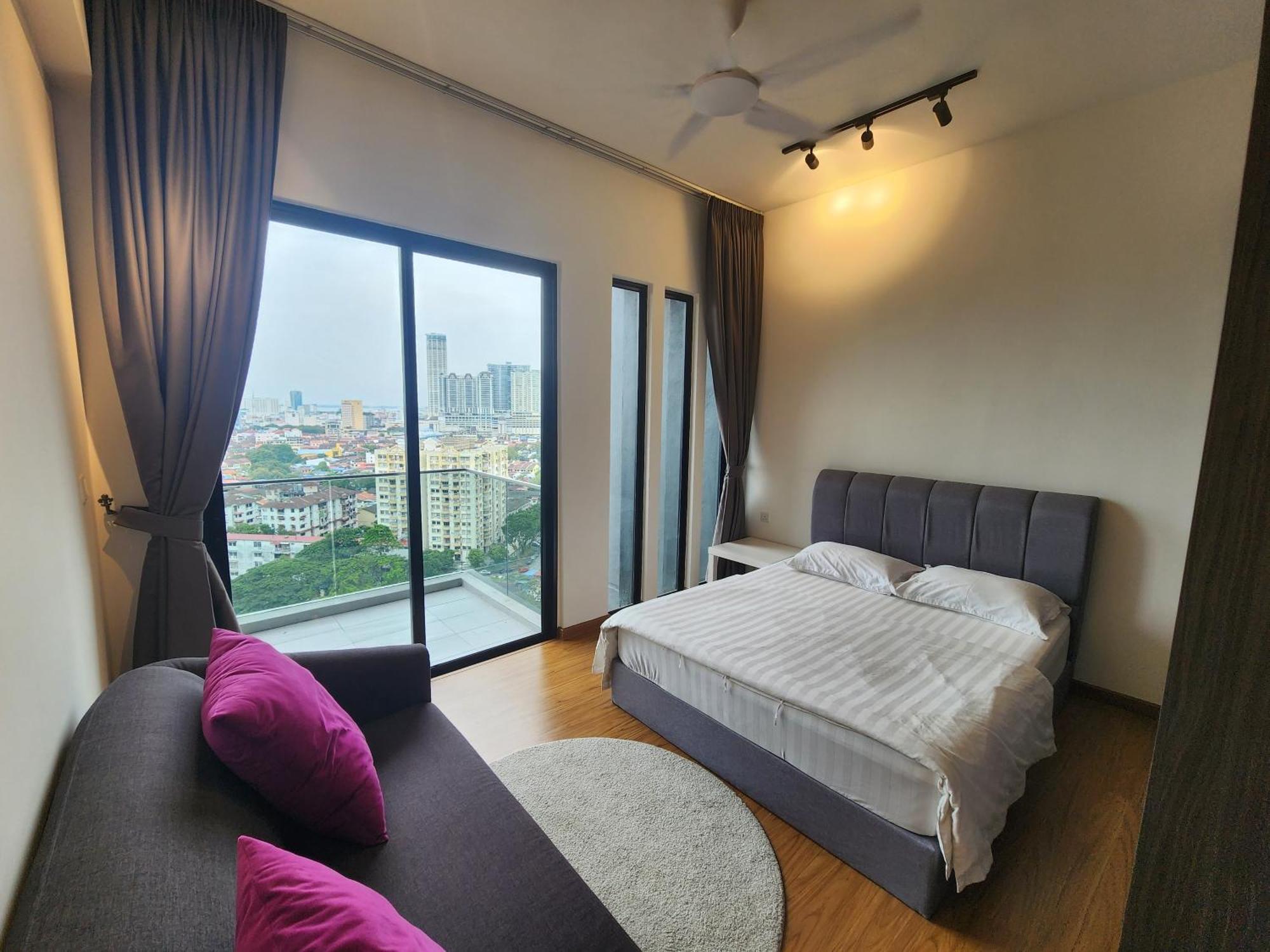 Beacon Executive Premium Suite George Town Exterior foto