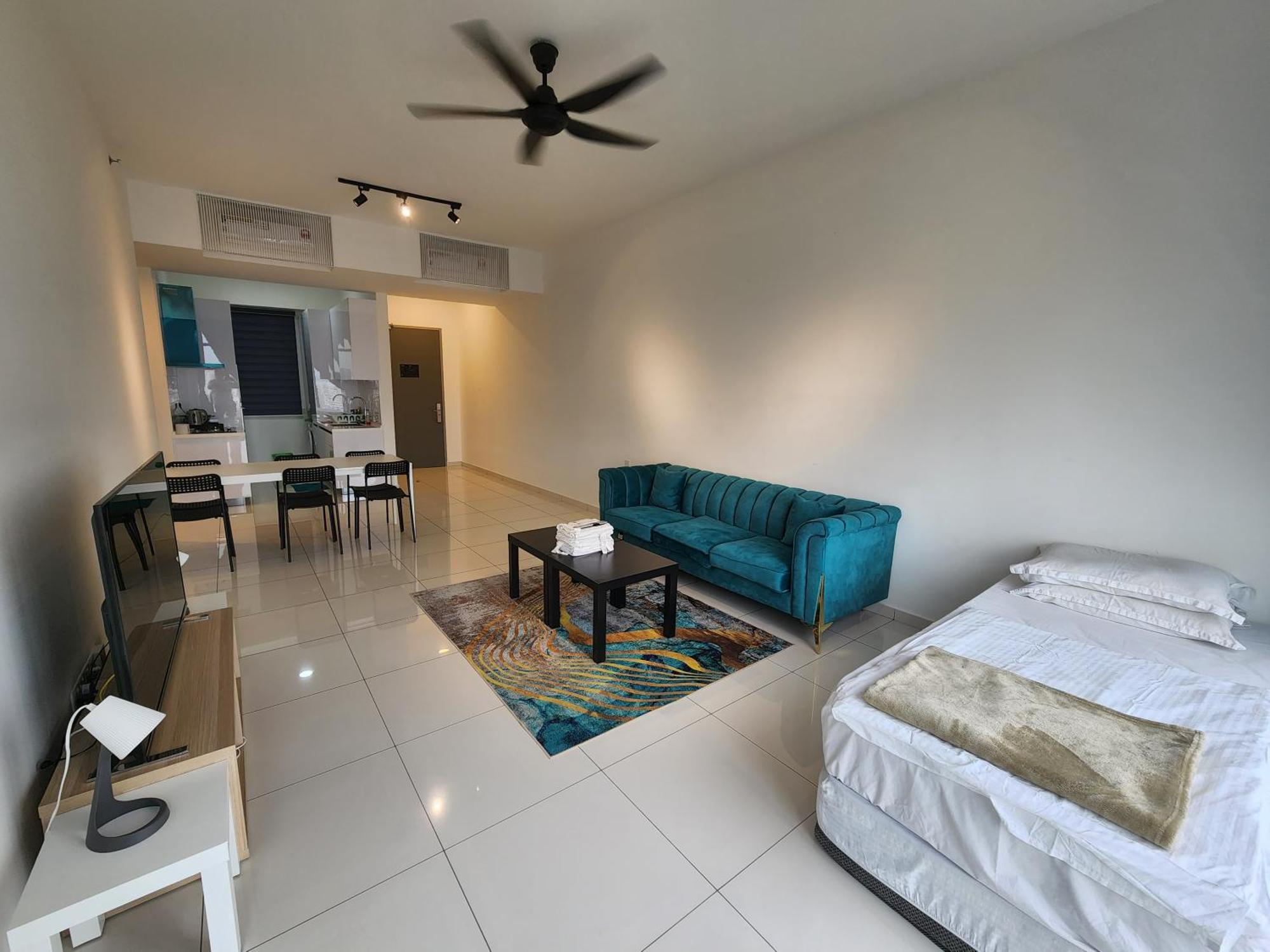 Beacon Executive Premium Suite George Town Exterior foto